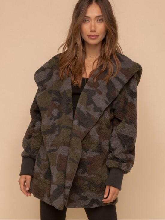Jackets & Blazers - 288. Camo Soft Fuzzy Pocketed Hooded Jacket NWT